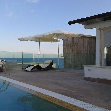 Hotel L'Approdo 안치오 외부 사진