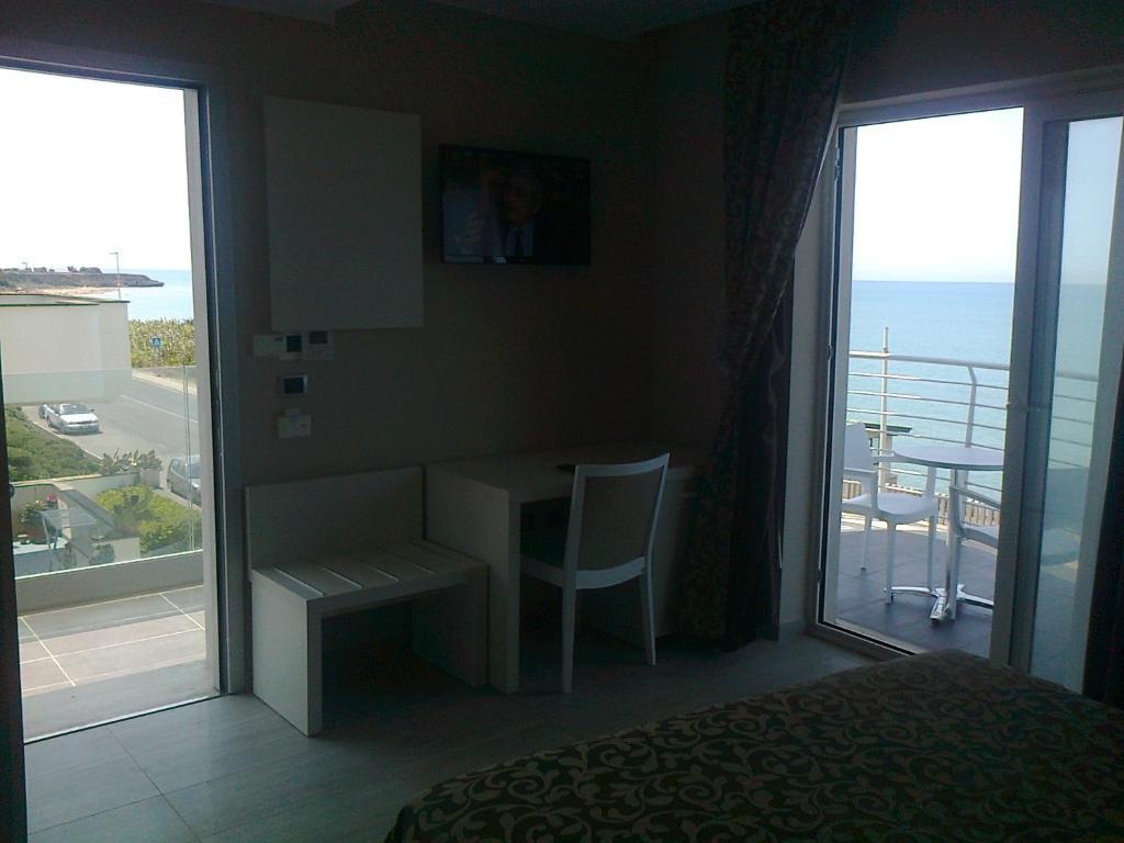 Hotel L'Approdo 안치오 객실 사진