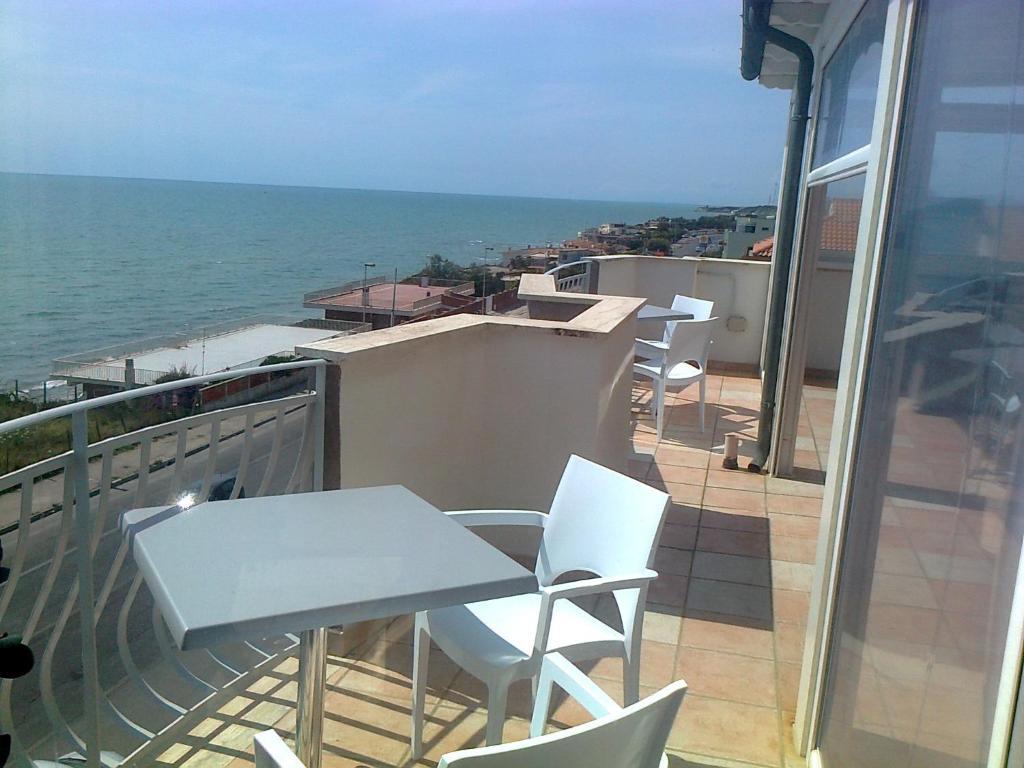 Hotel L'Approdo 안치오 외부 사진